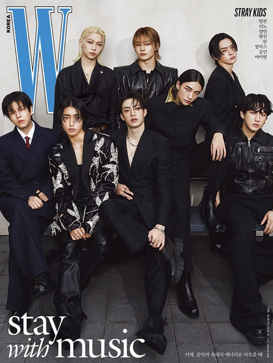 jstore_online_w_cover_stray_kids